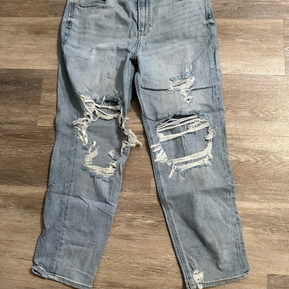 American Eagle Distressed Jeans
